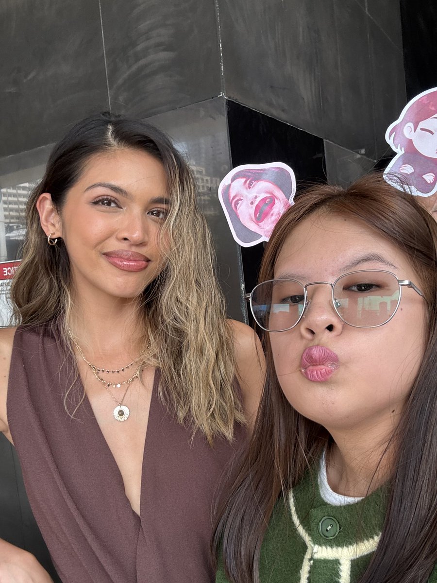 anjellapb's tweet photo. Pretty and cute photos with you my dearest Ate @mainedcm 💛✨ https://t.co/t4lRR385Ve