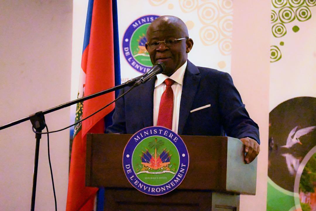 lequotidien509's tweet image. Selon une note publiée par Le Ministère de l’Environnement, l'institution a réuni ses partenaires techniques et financiers à Pétion‑Ville pour renforcer la coordination autour des priorités nationales. #Haïti #Environnement #DéveloppementDurable #KonbitZeroDechet