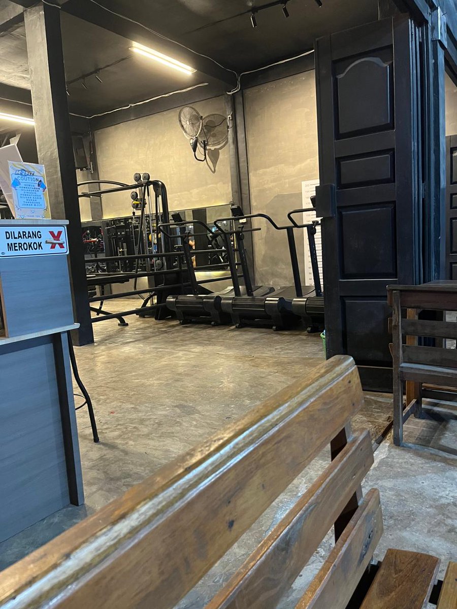 Dua sejoli tweet media