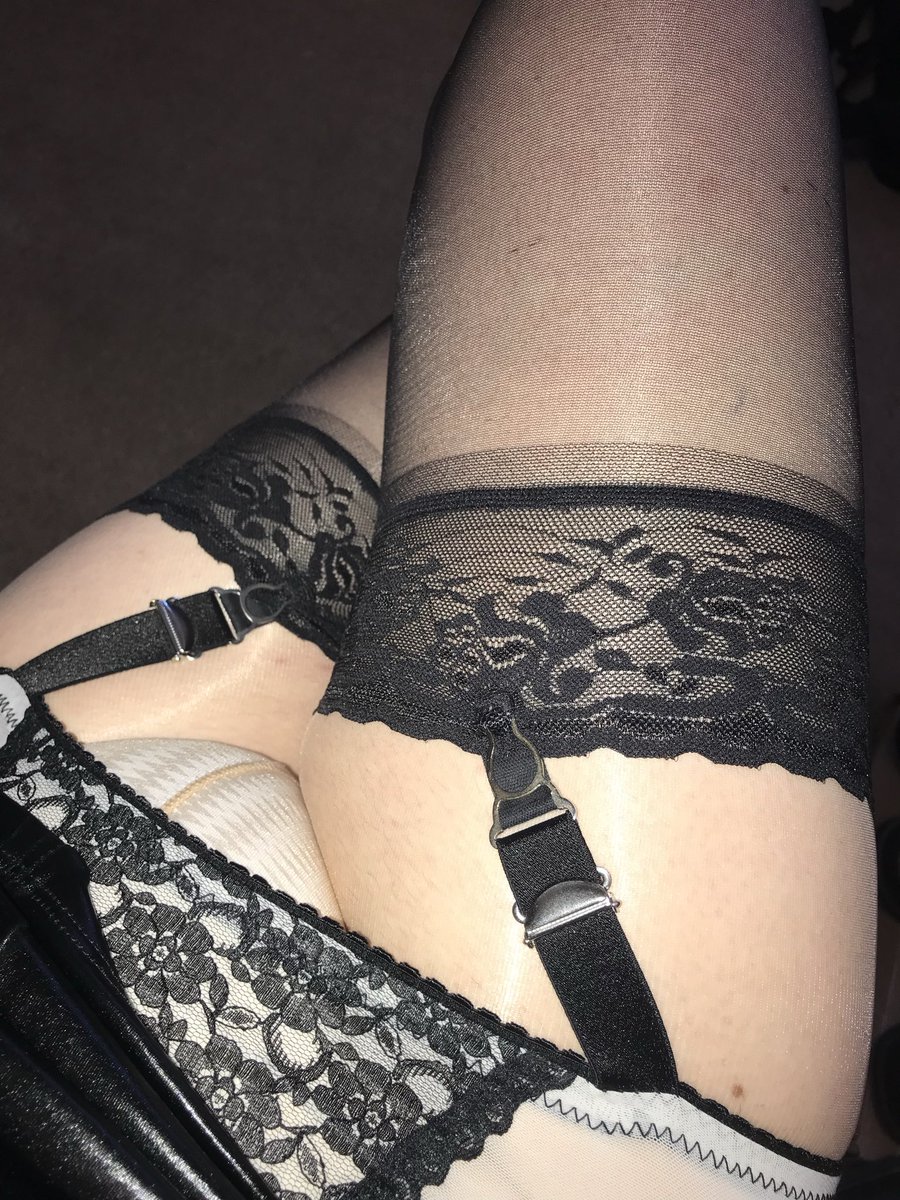 TheNylonLover tweet media