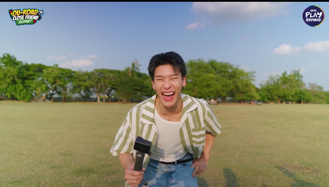 ยิ้มหวานมีความสุขมากกก

#OuRoadCloseFriendJourney_EP2