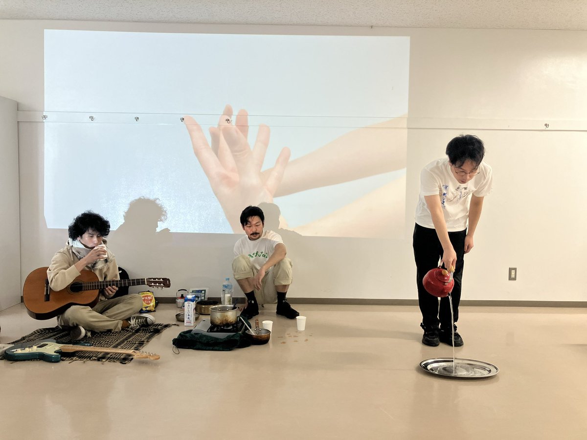 バストリオ / Busstrio tweet media