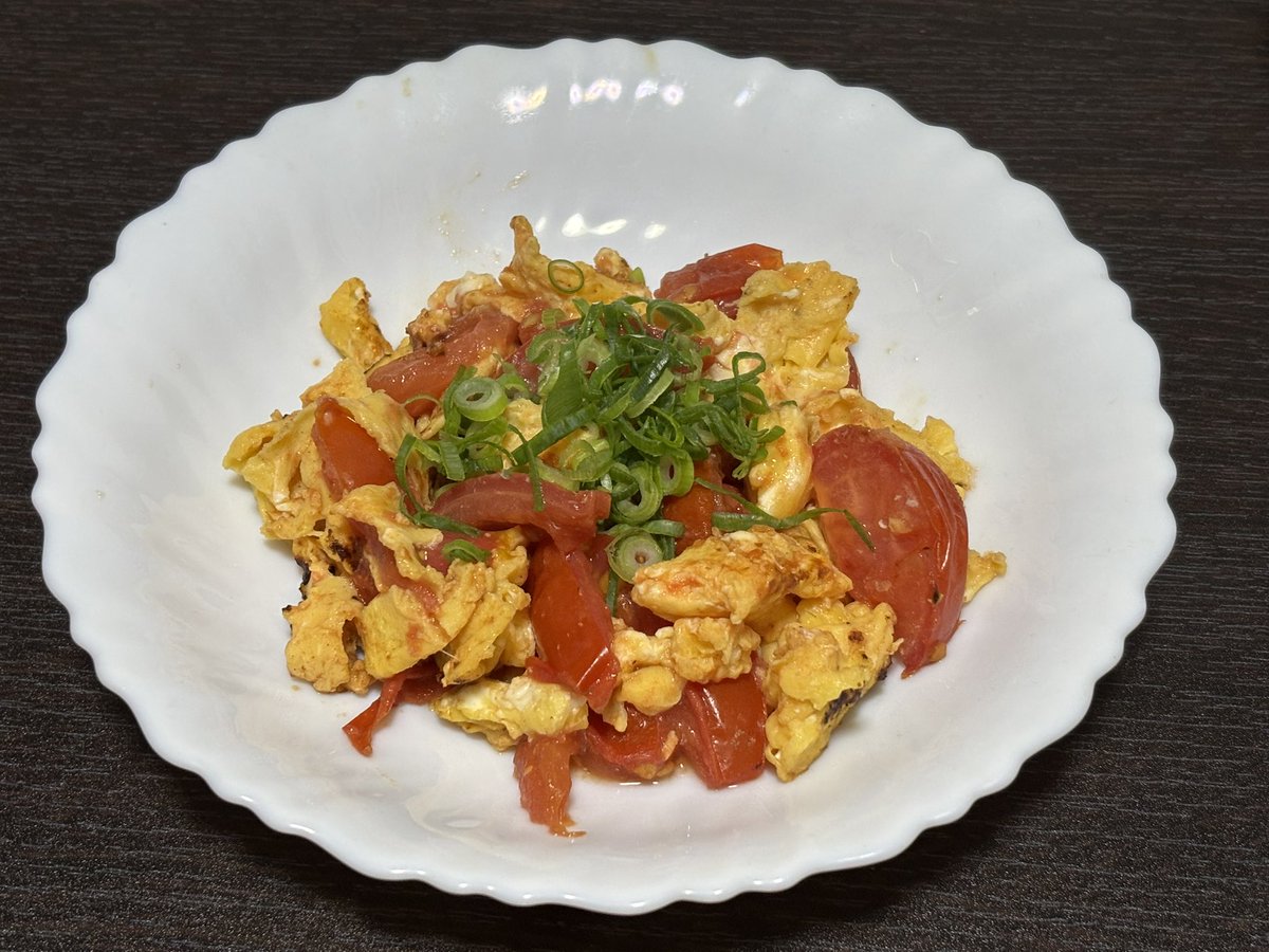 西友吉祥寺店さんで購入したトマト🍅
を使ってトマトと卵の炒め物を作ってみました！

初めてにしては割と良く出来たかな？

 #西友code831