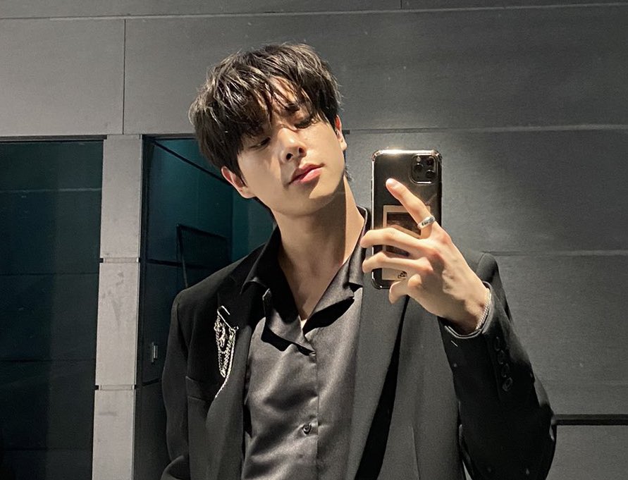 คิดถึงเจคกับไอโฟนว่ะ