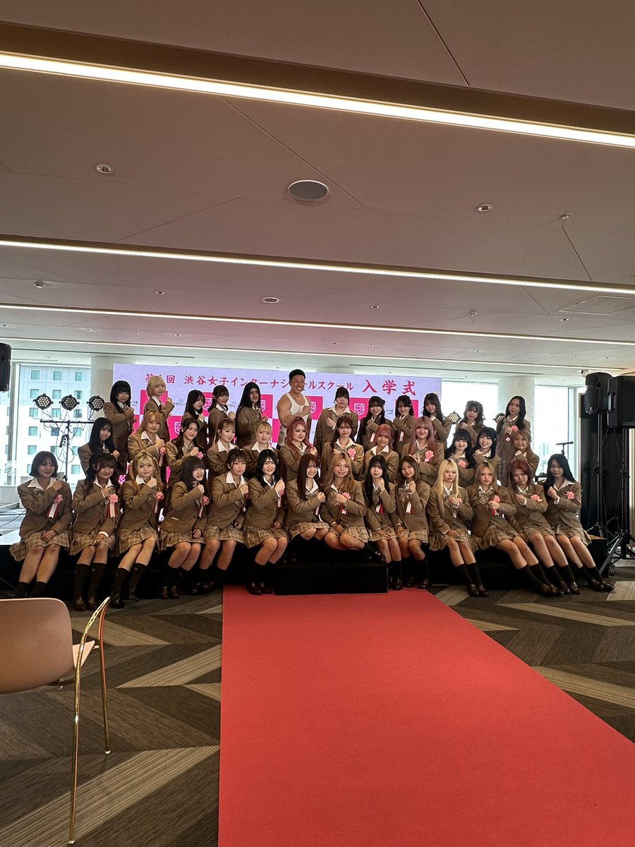 なかやまきんに君 tweet media