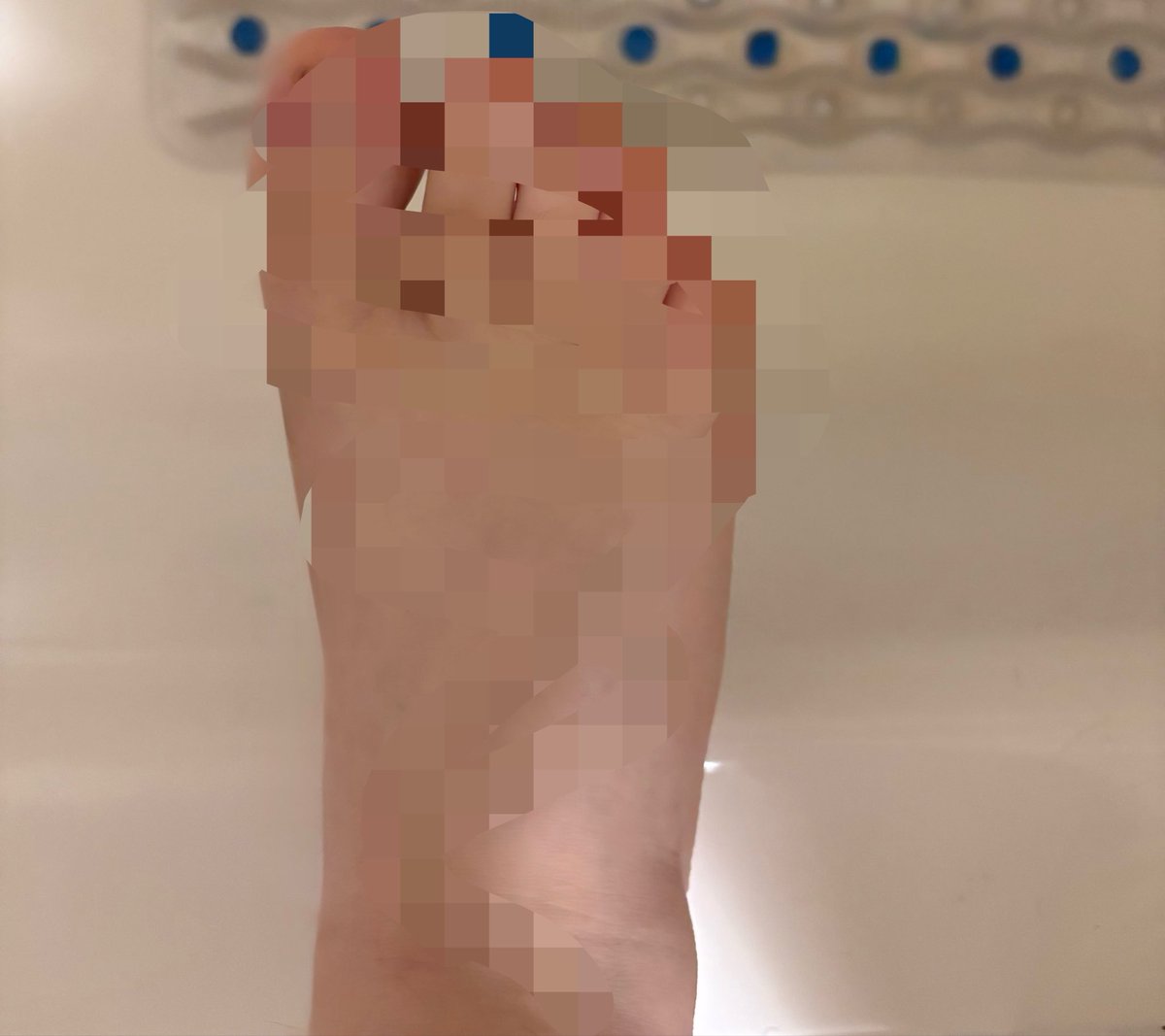 GoddessXyrena's tweet photo. Who wants to see the whole photo🦶🏼💵

#findom #findomdrain #findomslave
#moneyslavefr #moneyslave #moneymiss
#feet #goddess https://t.co/whbVhCOhfD