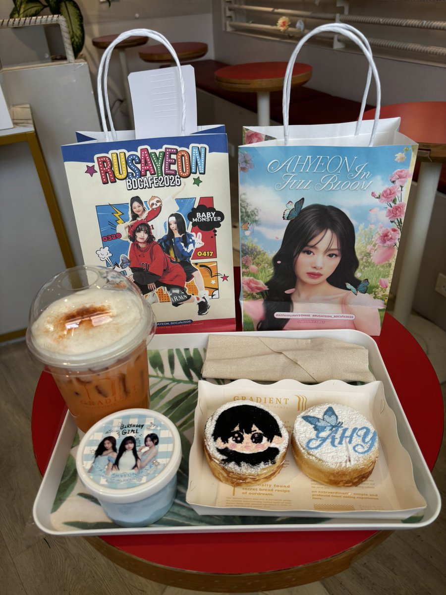 F🦋🐰 tweet media