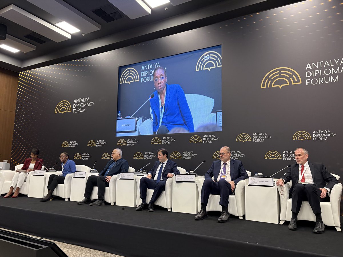 nigargoksel's tweet photo. Panel discussion at #ADF2026 on what middle powers can — and have incentives to — shape in their regions and at the global level.

Crisis Group President @EroComfort noted that their statecraft is driven primarily by national interests — security and economic imperatives — rather than to generate a new moral code. 

@CrisisGroup