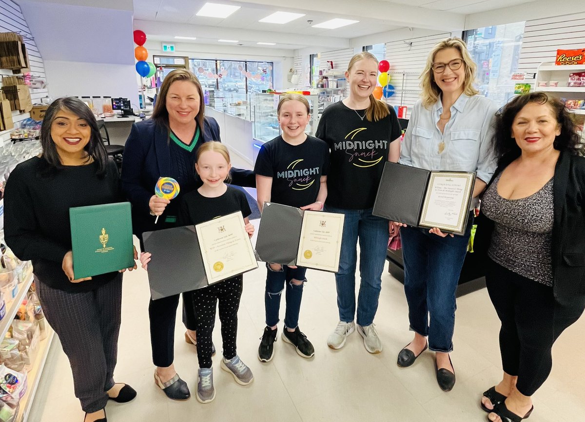 CFifeKW's tweet image. It was indeed a “Grand Opening”for these strong female entrepreneurs in @uptownwaterloo today!  Congratulations to “WTF – The Sweetest Thing in Town” and “Midnight Snack”. One stop shopping! #SupportLocal