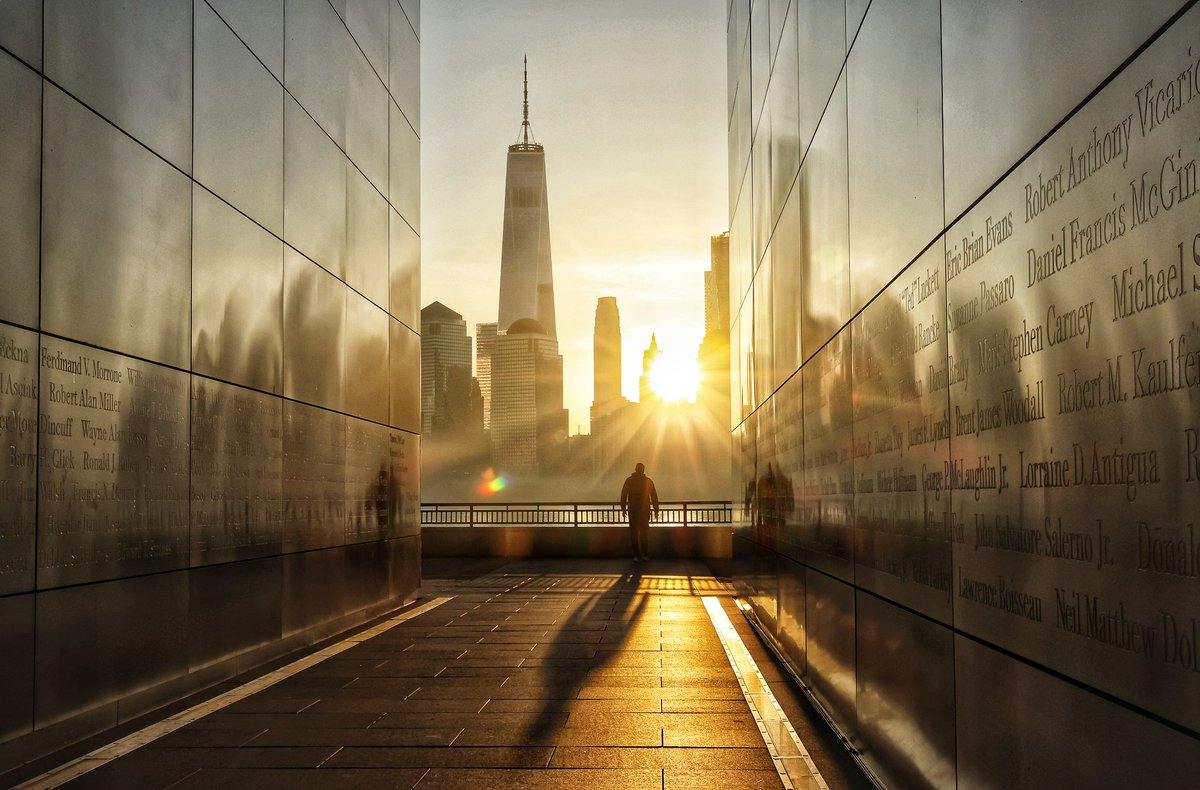 GaryHershorn's tweet image. Sunrise with a little fog in the air in New York City, Saturday morning, seen from Liberty State Park in Jersey City, NJ #newyorkcity #nyc #newyork #sunrise #fog #libertystatepark