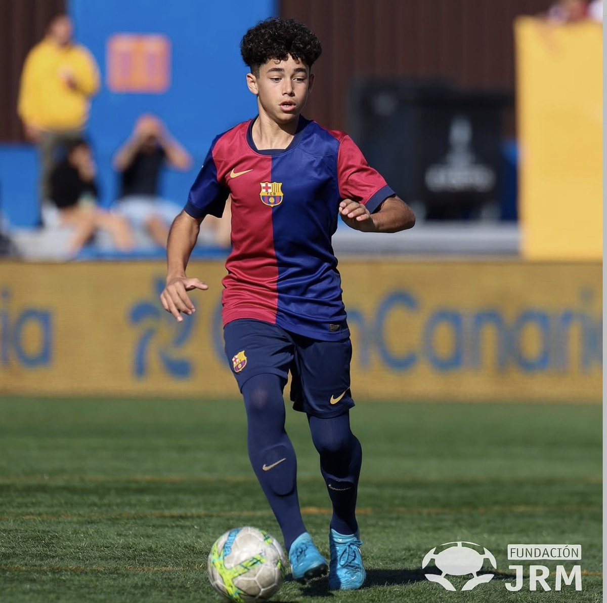 LdfySeleccion's tweet photo. 🇩🇴 Gol con sangre dominicana pase de Alan Guerra y termina en gol de Yibrahan García, ambos de padres dominicanos en el Sub-14 del Barça. https://t.co/8s5NGRJtb2
