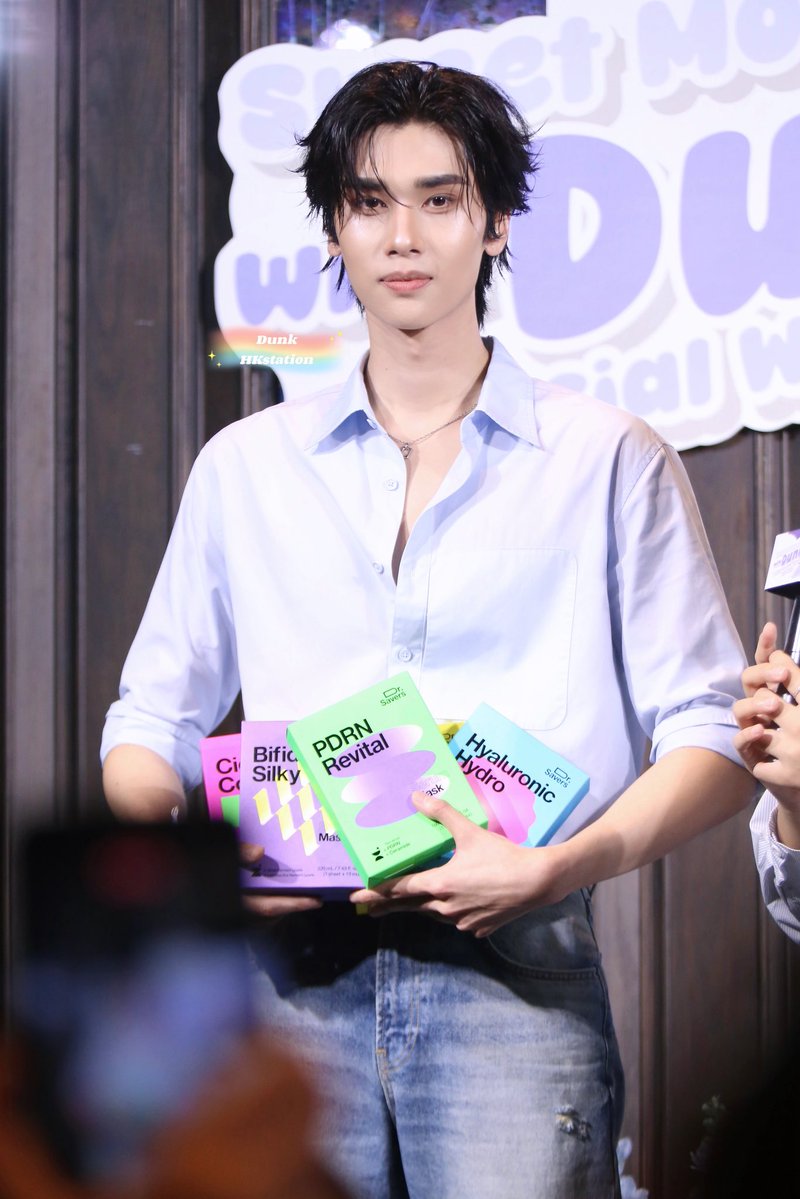 รอยยิ้มกว้างกับท้องฟ้าที่สดใส🌈天空 tweet media