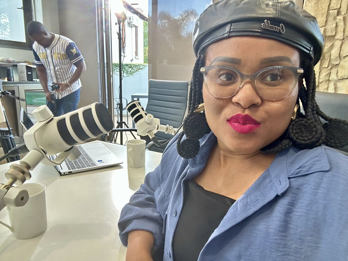 Miss Ziprusha tweet media