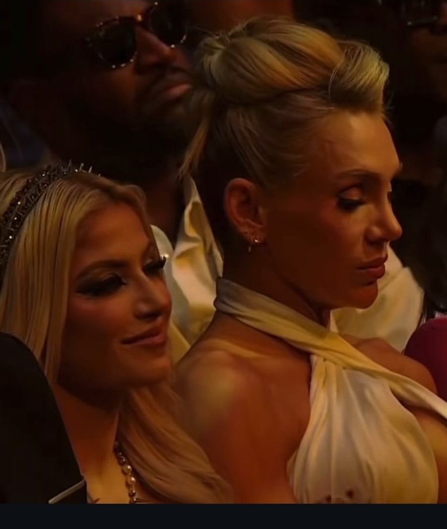 Ringroyalty2099's tweet photo. Here's another angle of Charlotte and Alexa at the Hall of Fame ceremony.
1. Our girls look so beautiful 💓
And 2. Charlotte looks so bored 🤣
RingRoyalty #WWEHOF #WrestleMania42 #charlotteflair #AlexaBliss #WomensWrestling #VegasReady #Moshers https://t.co/8Agy4koKTT