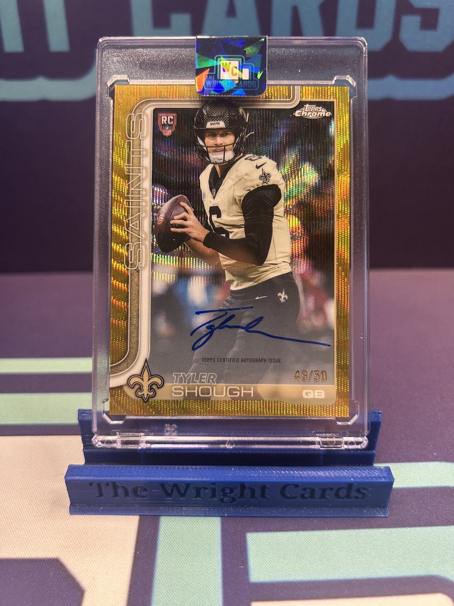 TheWrightCards's tweet image. Break #1056… WAKE UP… RIP 💥 7th break of the week Saturday just started 🤯 Chrome Autos are heating up! First black /10 🔥 NBA / NHL playoffs start in under an hour!! LFG #TheHobby #NFL #Fanatics #TBBCrew