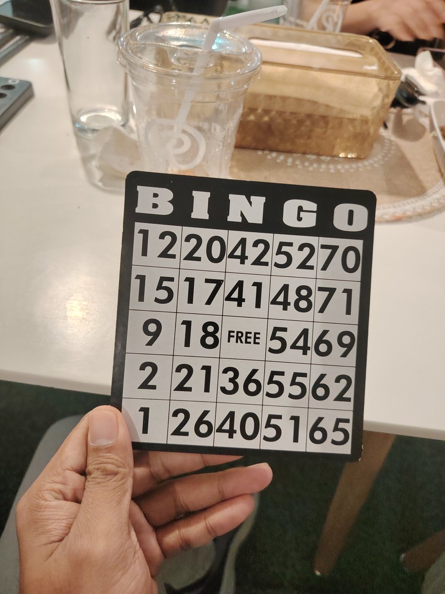 urBoyDii's tweet image. Party Games ng mga Trentahin 😅 #BoyCutie #GoodBoy #PartyGames #BingoCard #Trentahin