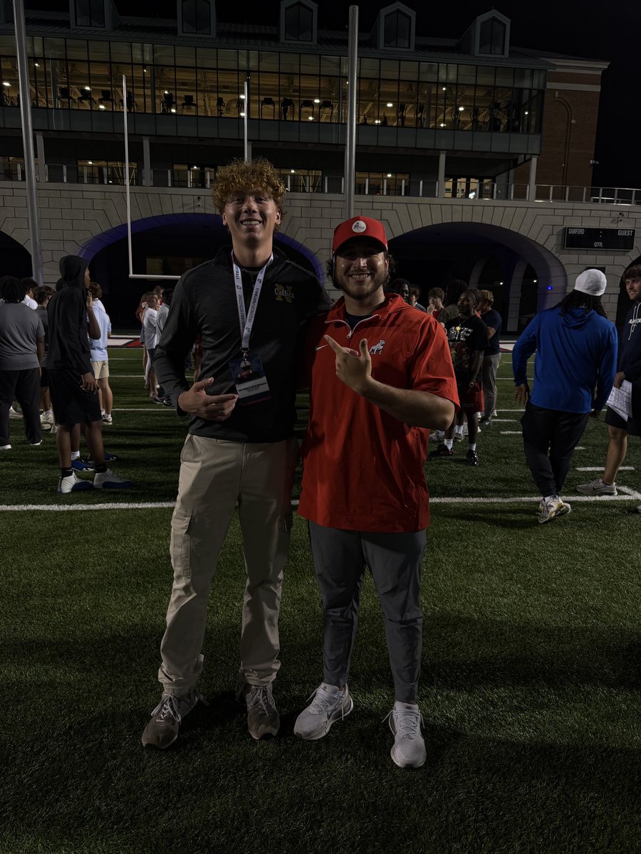 Maximus_QB's tweet photo. Had a great visit at Samford this week can’t wait to establish relationships with the coaching staff!💪 Thank you to @andrew_zow for the invite! @CoachPTyson @Coach_Grass @SamfordFootball @qbpete https://t.co/gFRFQq8zg5