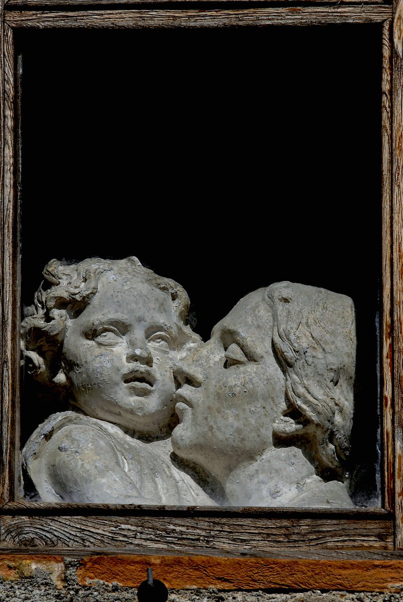 TerenceKerr5's tweet photo. #Alabaster #Volterra

Sculpture of woman and child in window of Rossi Alabastri, one of many workshops and galleries carving, repairing and selling alabaster in Piazza della Pescheria, Volterra, Tuscany, Italy. Alabaster is still dug in local quarries that prompted Volterra’s original foundation as ancient Etruscan city of Velathri.