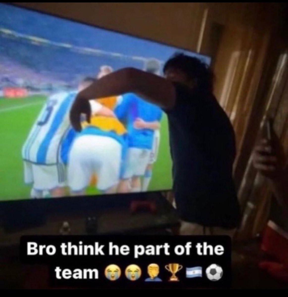 niang2xp's tweet photo. @StableRonaldo Who’s we ?😭 https://t.co/kH9HUK288w