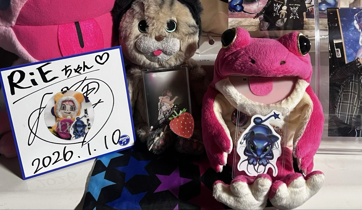 RiE🍸💋✂︎🪡👣🍓💨 tweet media