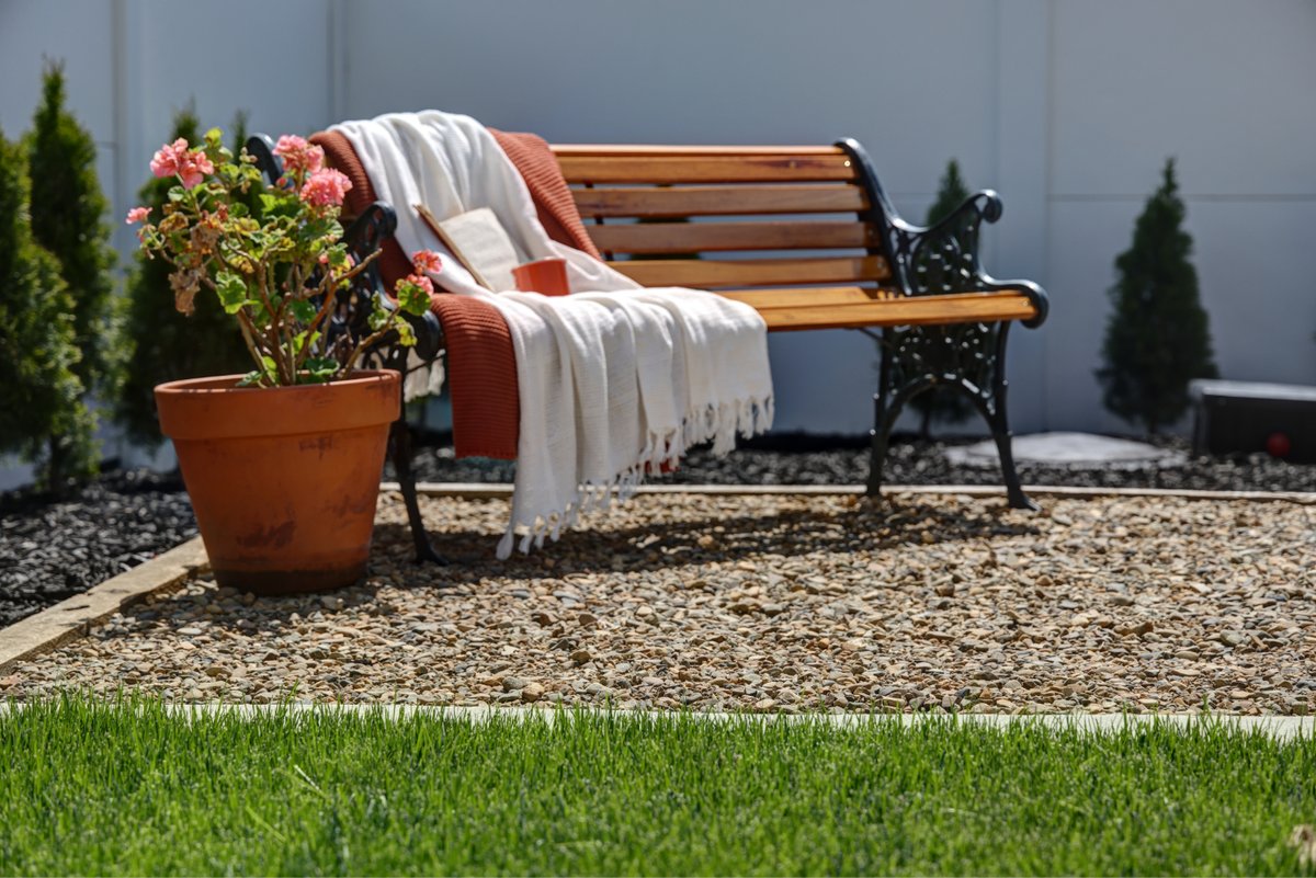 CarbourTools's tweet image. Weekend relaxation starts with a stable surface. Whether it’s patios, paths, or driveways, PebbleLock makes it easy.
🍹 What project will you use it for first? Patio, driveway, or pathway?
🔗 Order today: carbourtools.com/pebblelock

#Hardscape #Patio #PatioIdeas #OutdoorLiving