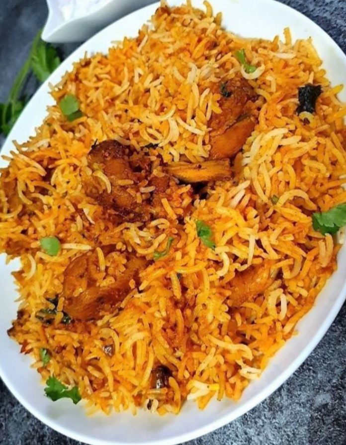 JohnWick0007X's tweet image. 🧈🍗 Butter Chicken Biryani (Rich &amp;amp; Creamy Fusion)😍😋🥰

  #Picoftheday #Weekendvides #Foodlovers #twittersupperclub