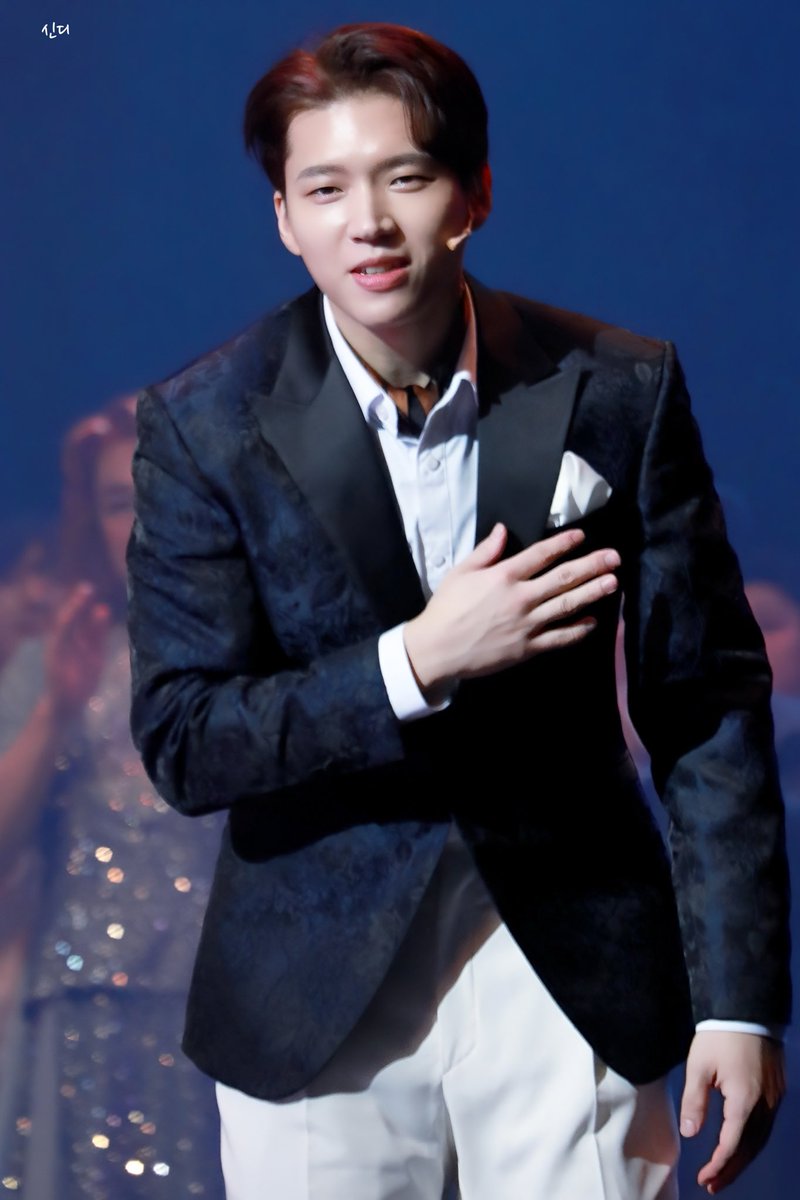 260411 뮤지컬 슈가 부산 
마지막 공연까지 무대에서 혼신의 힘을 다했습니다. 다음 공연도 정말 기대됩니다!

#인피니트 #남우현