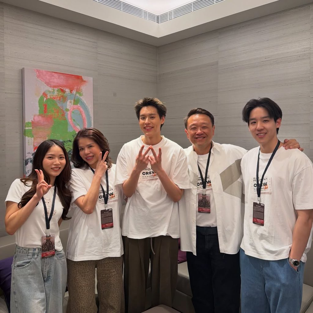 muffinp🧁 tweet media