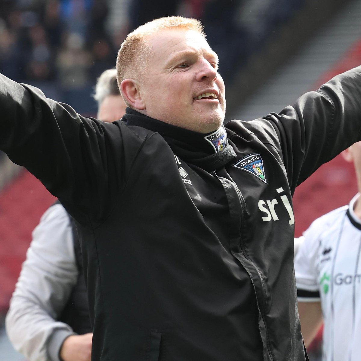 ClydeSSB's tweet photo. 🏁“I was thinking about my father. I lost him in December. He would had loved this. So that was for him."

Neil Lennon dedicates Dunfermline's Scottish Cup semi-final win over Falkirk to his late father Gerry ⬇️
https://t.co/SoWLjtONFX https://t.co/ANQLnbDor8