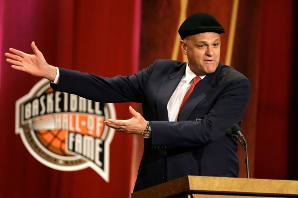 InMemoriamX's tweet image. RIP Oscar "Holy Hand" Schmidt, Brazilian Pro Basketball Small/Power Forward
FIBA Intercontinental Cup Champ
2nd All-Time Leading Scorer 
FIBA's 50 Greatest Players
Naismith Memorial, FIBA, Italian, Spanish Basketball Halls of Fame
Olympic Order
#InMemoriam #RIP