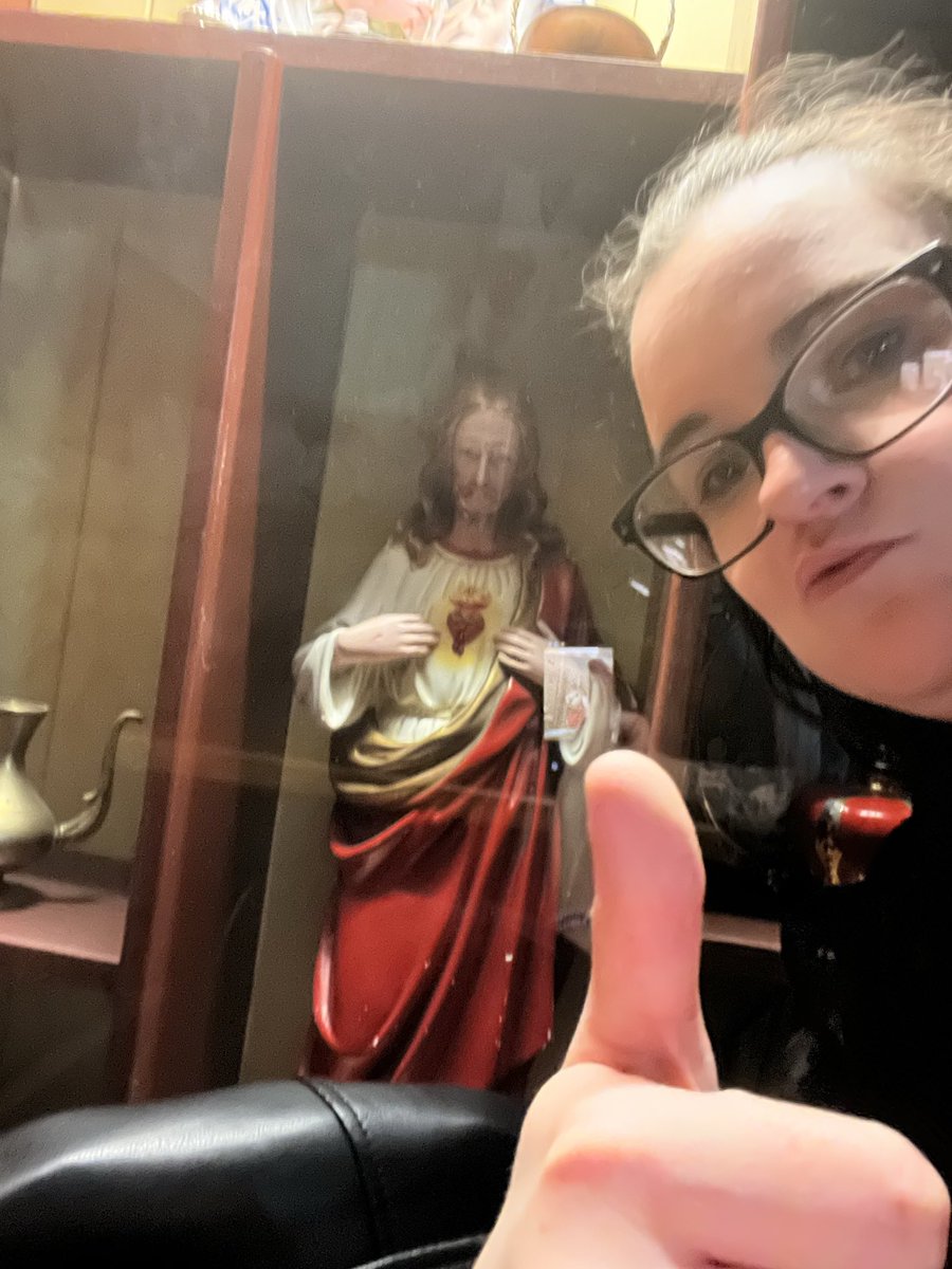 Chloe 🖖 tweet media