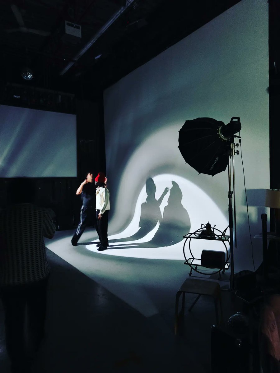 Spotlights and fog in our latest shoot at the studio. 

Book your next session at:
glenmorerecords.com

#vaughan #photoshoot #photostudio