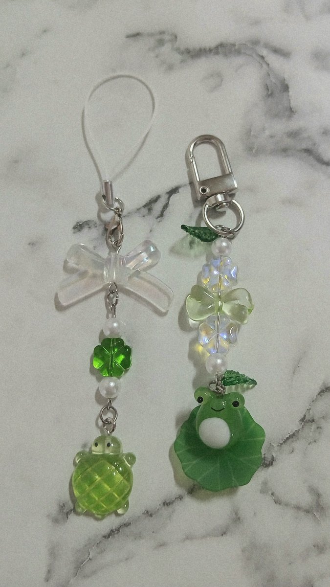 메브 Mev tweet media