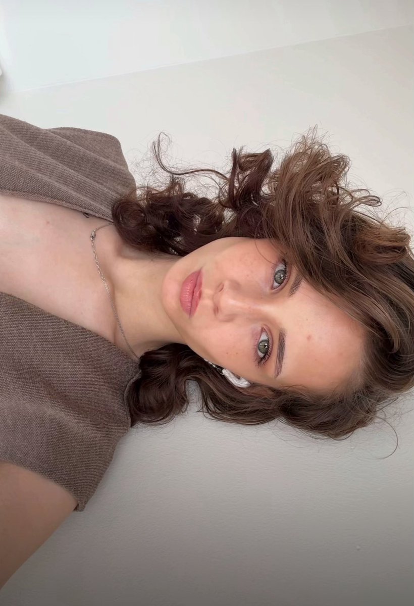 LeahGoddess tweet media