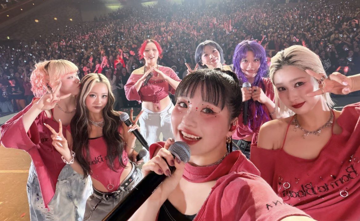 IT_ittwunn's tweet photo. あのー、、HANAの公式インスタでライブの後に出るストーリー全部スクショしてる方いたら送っていただきたい
#HANA #KOHARU https://t.co/aQQjWgyGD8