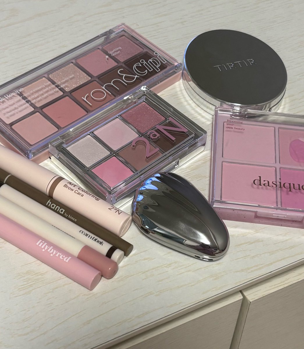 0i296_'s tweet image. 2aNのピンクブーム！#motd
ブルベの多幸感にはこれすぎる。久々に使ったけどとてもかわいかった𛰙᭜𖫴𖫰𖫱𖫳𖫲𖫲𖫳𖫴𖫰𖫱꛰ ᭜𖫴𖫰𖫱𖫳𖫲𖫲𖫳𖫴𖫰𖫱꛰ಣ
1週間仕事おつかれさまでした。