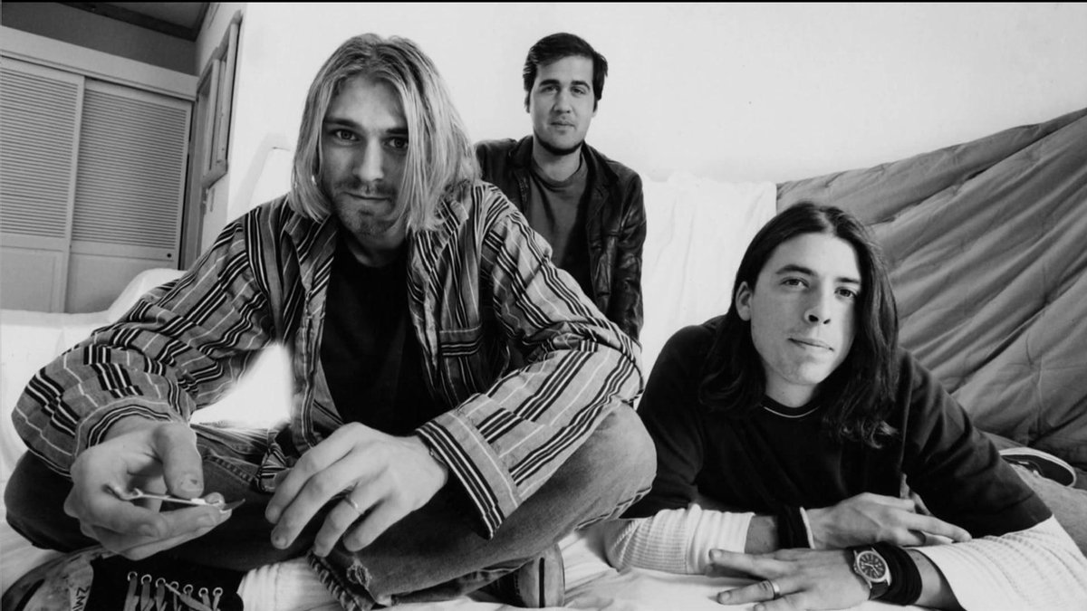 hourly kurt cobain tweet media