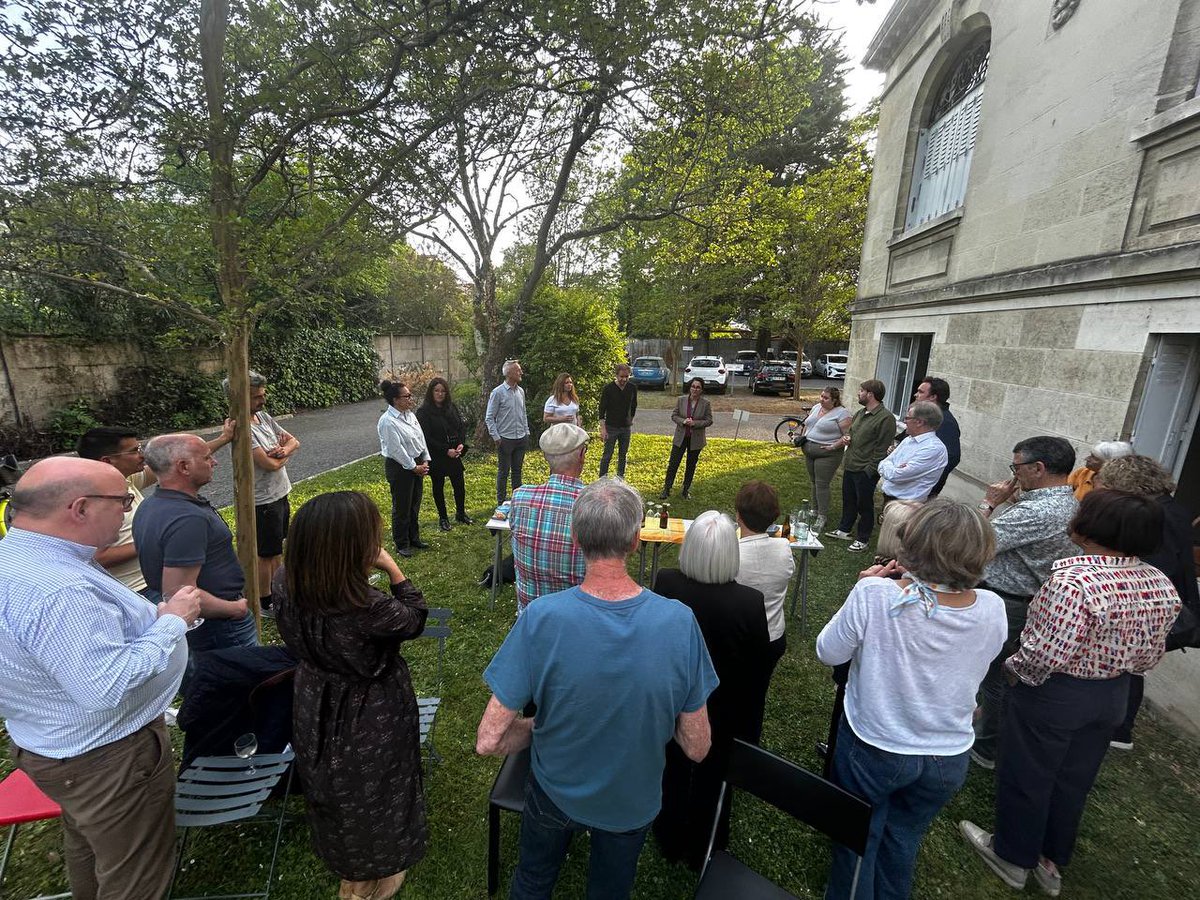 LucPascal11's tweet photo. Quel plaisir de se retrouver entre sympathisants et nouvellement élus du quartier Chartrons - Grand Parc et Jardin Public pour célébrer notre installation à la mairie de Bordeaux.
Les@nouveaux élus du quartier remercient tous ceux qui ont œuvré à cette belle victoire👏 https://t.co/X2as71Nwjh