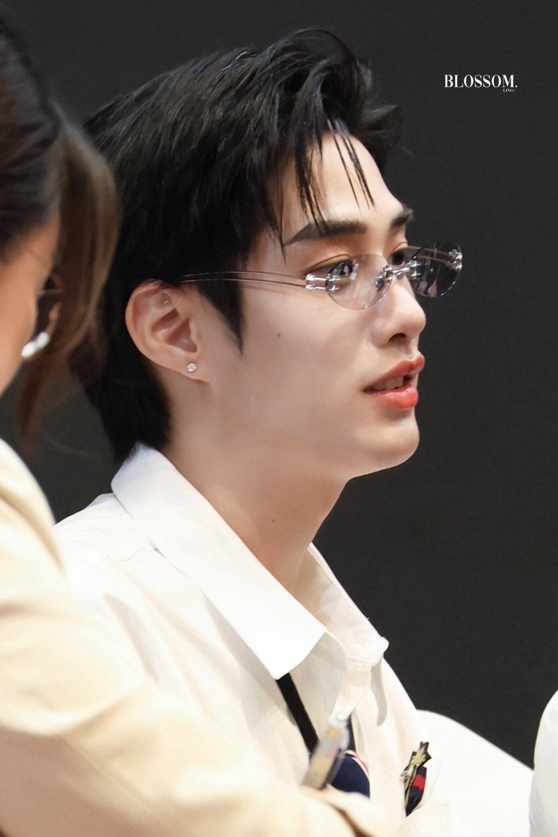 หลิง𝐁𝐥𝐨𝐬𝐬𝐨𝐦♥ tweet media