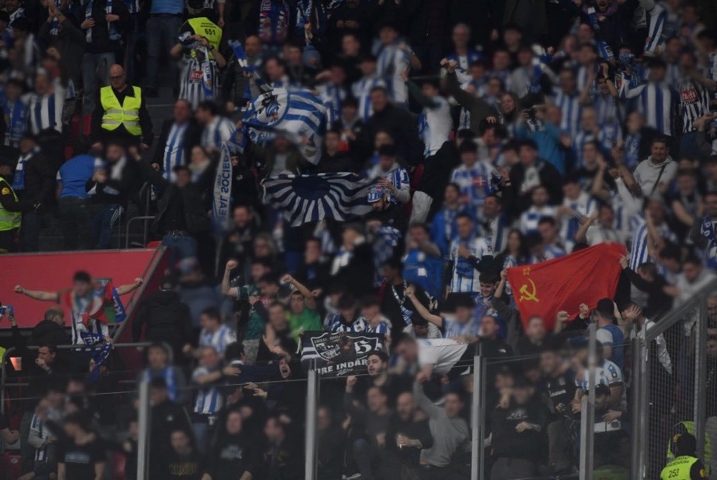 Antifa_Ultras tweet media