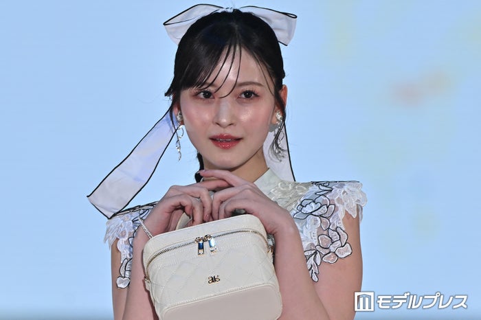 🌹Rakuten GirlsAward 2026 S/S🍒🩷】 乃木坂46金川紗耶、ノースリ