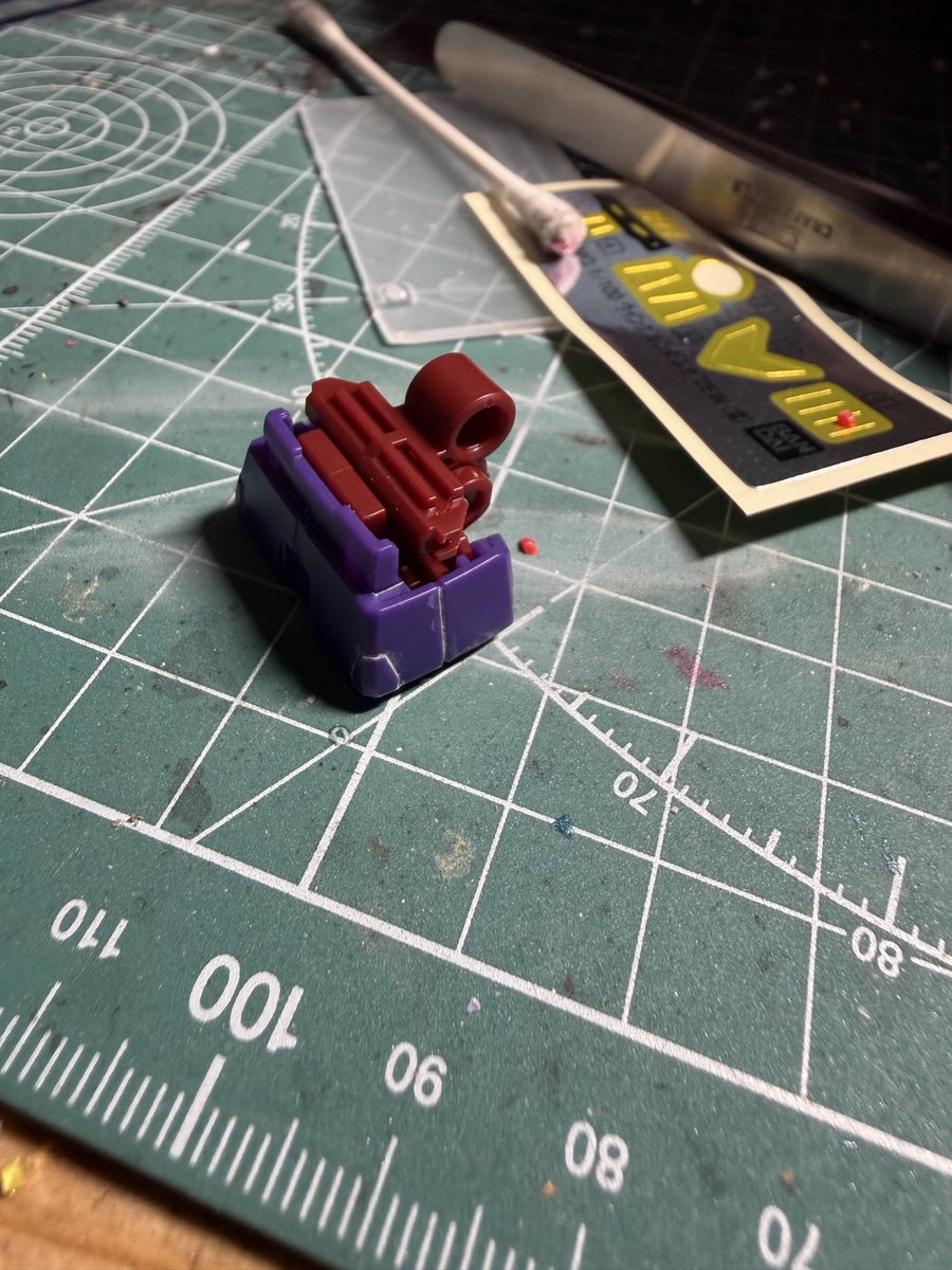 dangaiou's tweet photo. 久しぶりのガンプラ制作！
今日からMGウィングガンダムゼロE Wの紫を作っていきます！
中身はこんな感じでザ紫！
ライトグレーで墨入れしてみたけどこれじゃない感が半端ない😅
#ガンプラ
#MGウィングガンダムゼロEW
#ガンプラ大好き
#悪質な転売と問屋に屈しない https://t.co/izrXKJSnLp