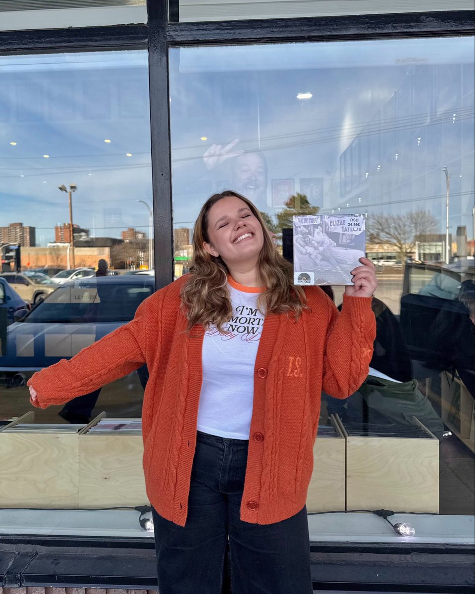 Ambre ❤️‍🔥 in her showgirl era tweet media