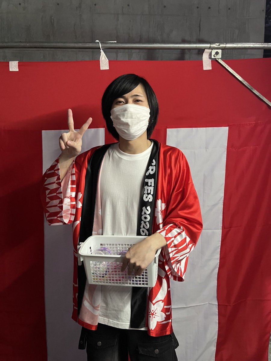ClothesBeauty2's tweet photo. CRフェス1日目楽しすぎた🥰
うりゅたんの型抜き楽しかった👍
天才と言われました✋
待ってる間にコーンさんも手振ってくれて普通にファンなる🌽  
カルビのフラスタがいちばん感動した🤩 https://t.co/OL7VddKtSy