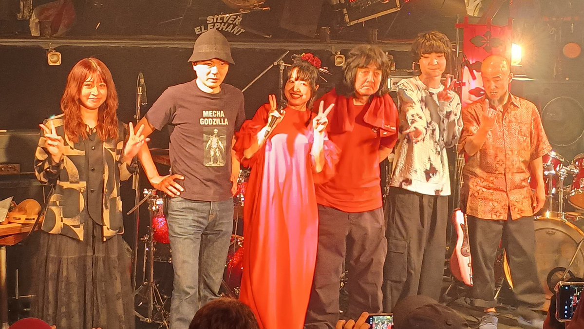 サダオ tweet media