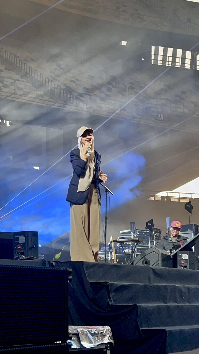 고운 흰 천 tweet media