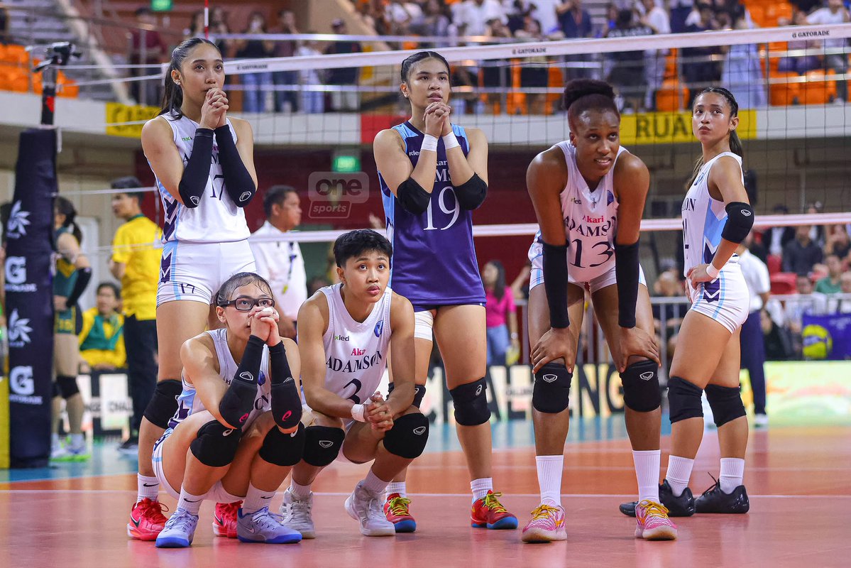 OneSportsPHL's tweet image. BRINGING FALCON PRIDE TO FINAL FOUR 🐦

Adamson returns to the Final Four for the first time since Season 85 after sweeping FEU in their Round 2 clash in the #UAAPSeason88 women’s volleyball! | 📸 RM Chua/One Sports  

#LegendsStartHere #StrengthInMotionHopeInAction

1/3