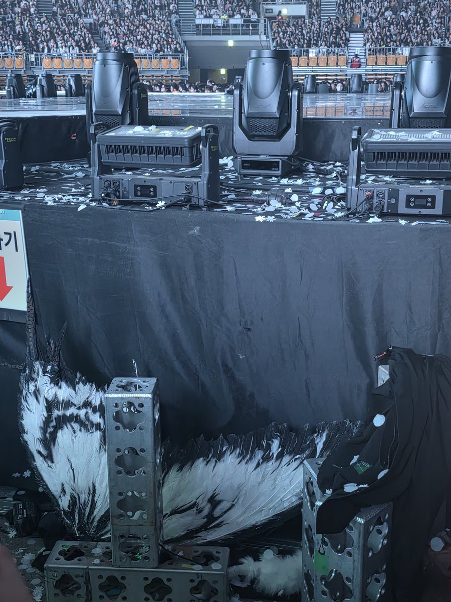 𝑚𝑘ꪔ̤̮ tweet media