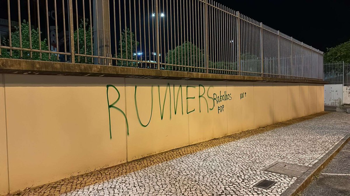 McQueeИ Infos 🚗 tweet media