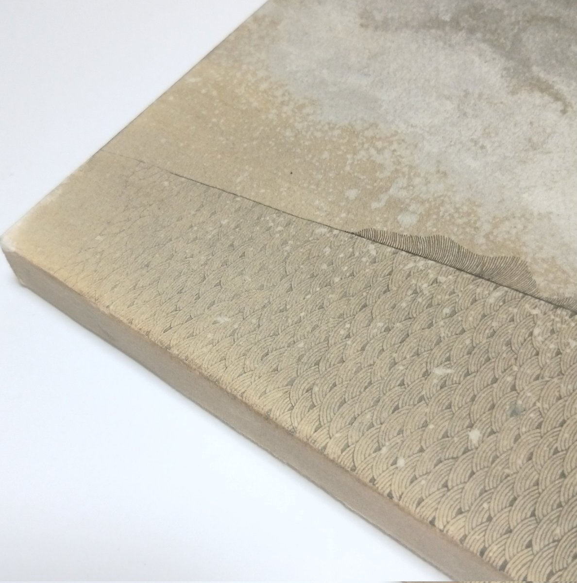 少し、昔の作品を掘り起こしています。それが良い悪いはともかく、時間を経ることで変化する見方や、逆に変わらないものもあり…

新しい作品の制作と平行して、推し進めてゆければいいなと✒️